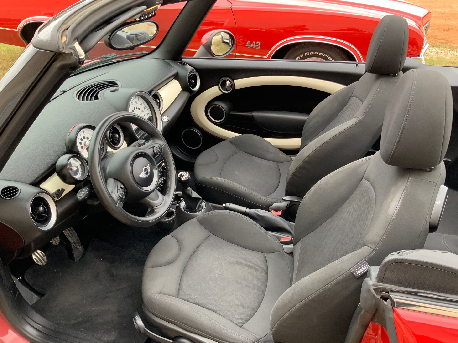 2013 Mini Cooper - Image 10
